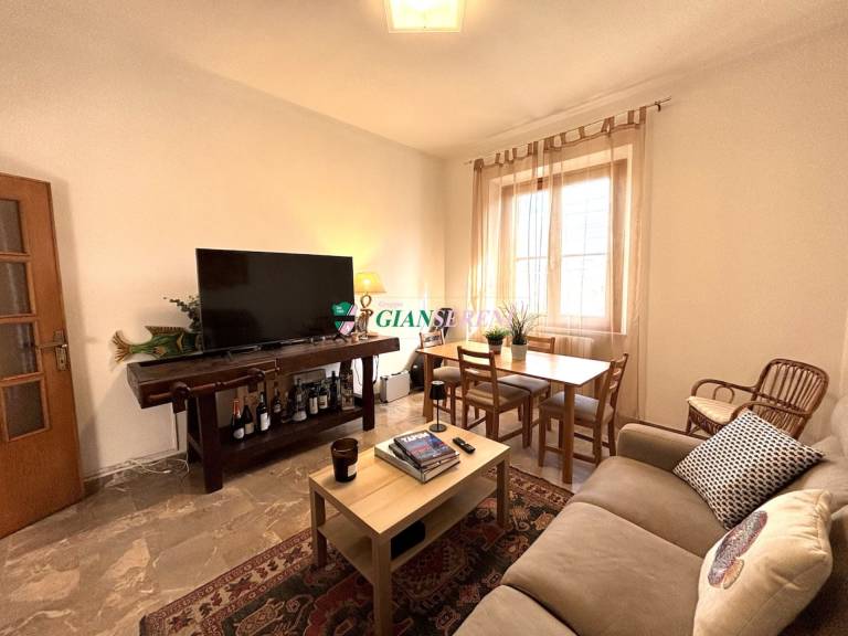 Holiday apartment with yard — photo 4