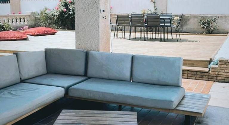 Villa with pool | Pet-friendly — photo 3