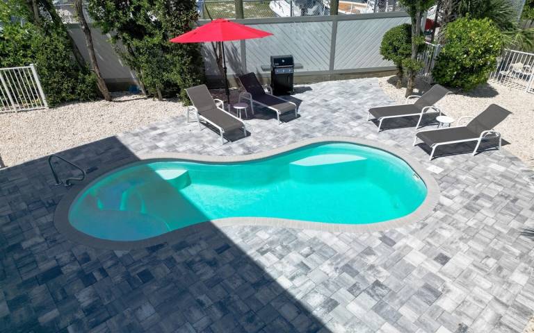 Ocean Oasis Pool Home, 35' Dock Near Coco Plum Beach! — photo 2