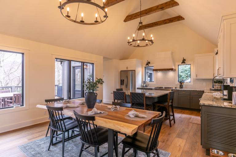 Cornerstone: 100% Renovated, In-Town Boone! Hot tub, Pet Friendly, Pool Table — photo 5