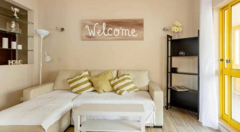 Fully equipped pleasant rental apartment with terrace | Close to the beach | Pets allowed in Loulé