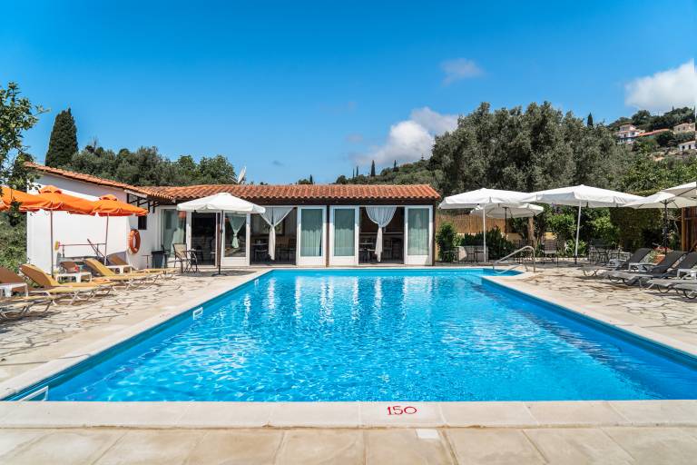 Studio flat  Svoronata