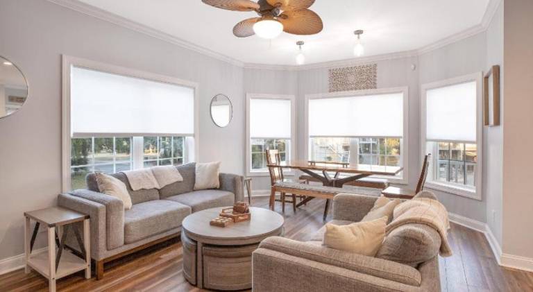 Spacious vacation home with pool | Beach nearby | Pet-friendly — photo 2