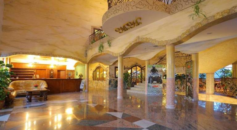 Manor Hotel — photo 4