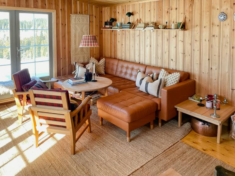 Modern and traditional cabin on Krokskogen in Oslo