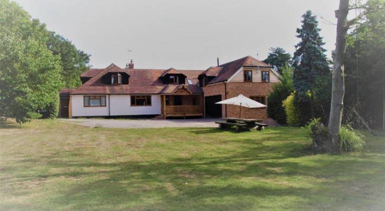 200 m&sup2; Ferienhaus