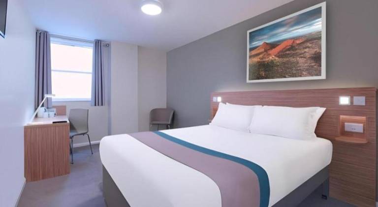 Travelodge Kingston upon Thames Central — photo 4