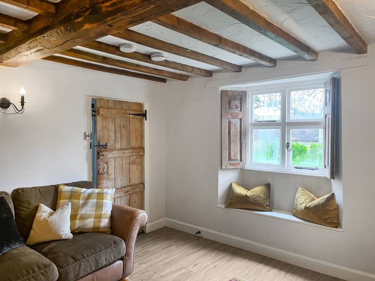Family-oriented lovely cottage with garden & hot tub | Pets are welcome — photo 3