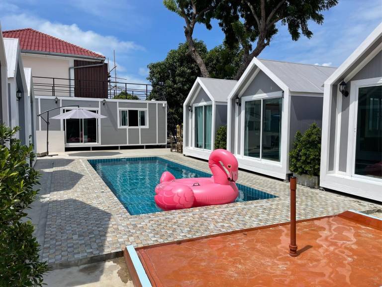 Sang Ngern Pool villa Pattaya 5 bedroom 1 living r in Chonburi