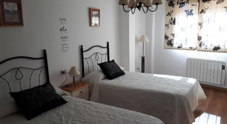 Rental apartment with 2 rooms for 4 persons — photo 2