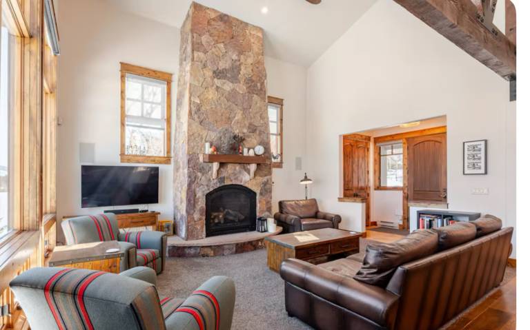 Children-friendly vacation home with terrace, garden & private pool | Dogs allowed in Dillon, CO