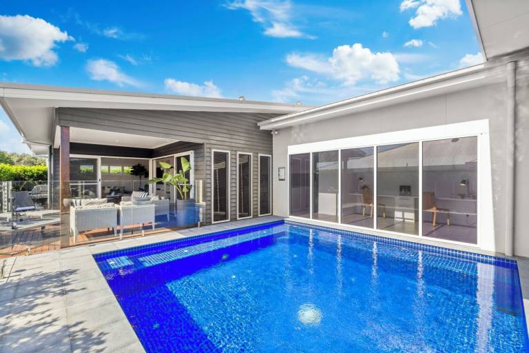 House Sapphire Beach