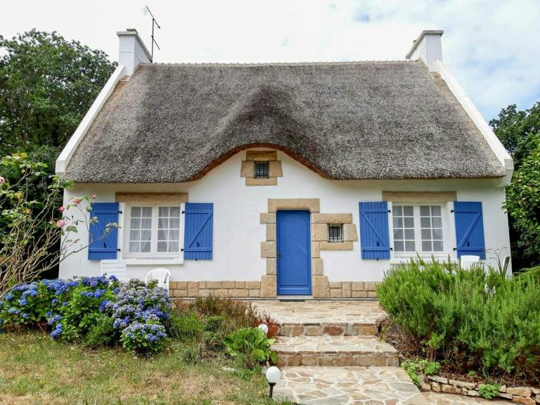 Vacation home with patio, garden & grill | Suitable for remote work in Quimper