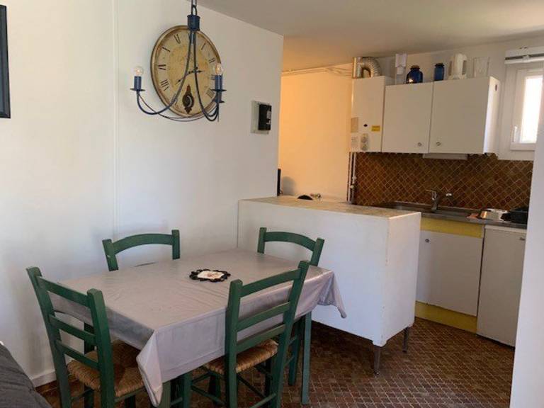 Charming T2 for 4, near beach and shops, parking, air-con, Wi-Fi — photo 4