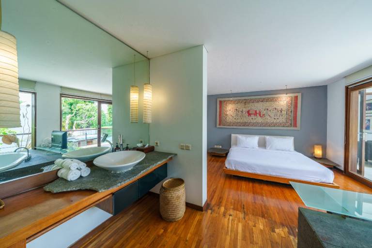 Villa with yard, hot tub & private pool | Good for workation — photo 2