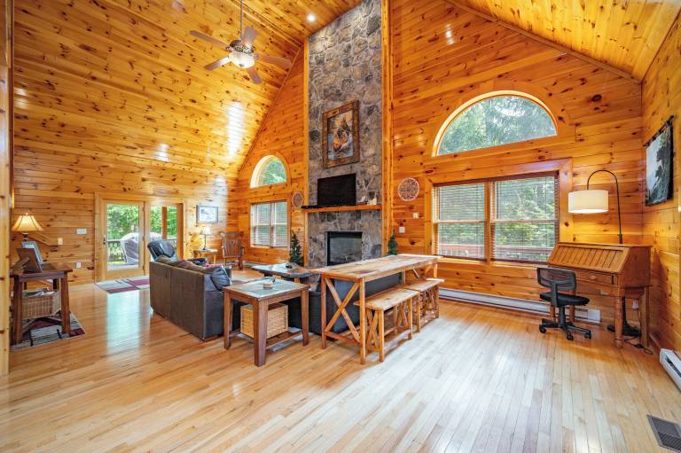 Cabin McHenry