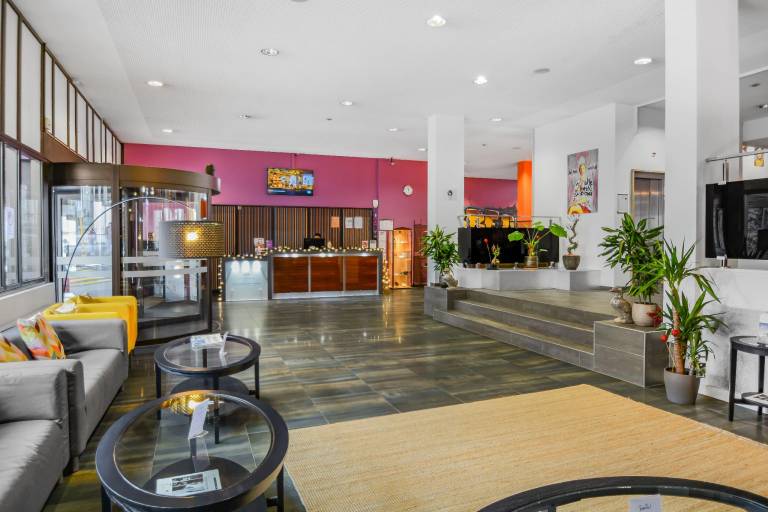 Neuchatel City Hotel — photo 3