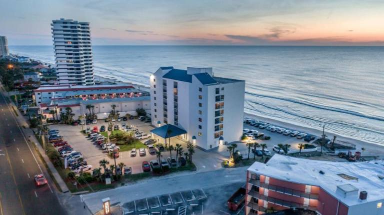 Tropical Winds Resort Hotel in Dayton, FL
