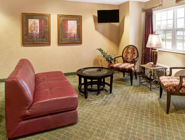 Microtel Inn & Suites by Wyndham Bellevue — photo 2