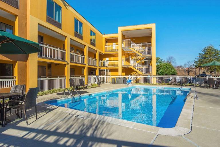 Quality Inn Duluth - Atlanta Northeast — photo 2
