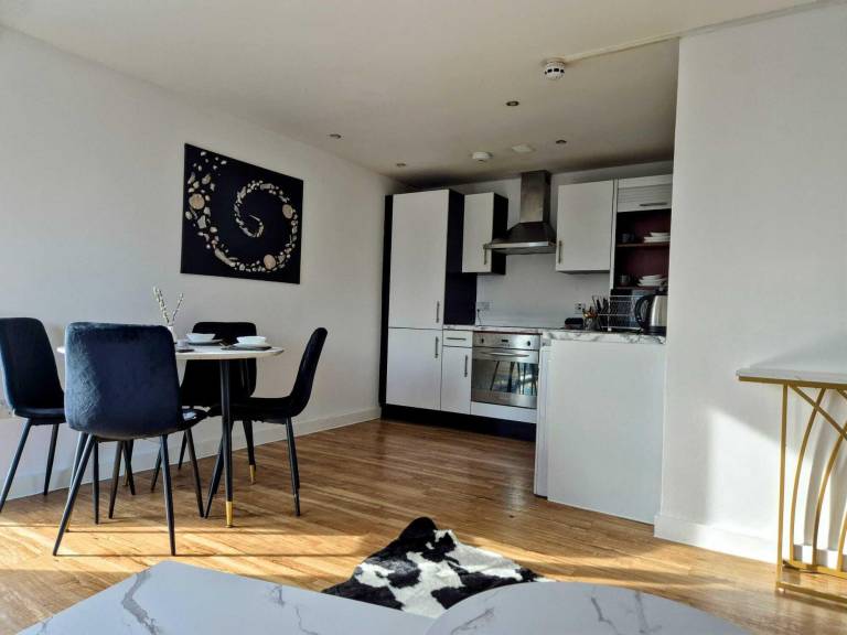 Apartment | Near Manchester Town Hall — photo 3