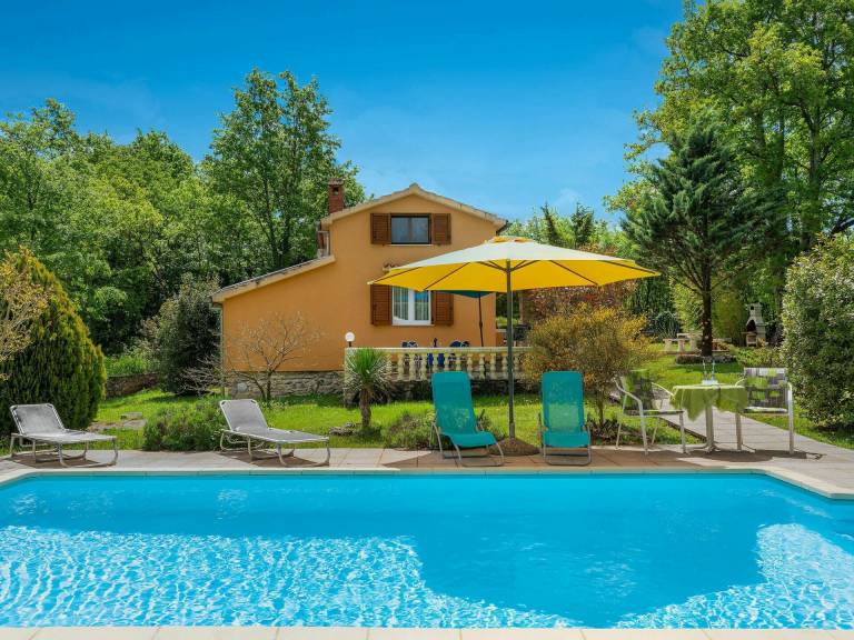 Casa Karlovići