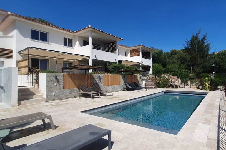 Family-oriented condo with yard, terrace & heated pool | Pet-friendly — photo 5