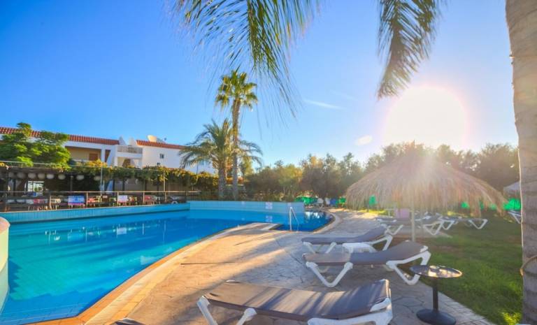 Aparthotel Protaras