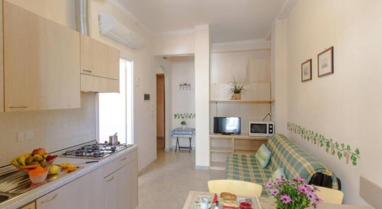Family-oriented lovely serviced apartment | Beach nearby | Pets are welcome — photo 3