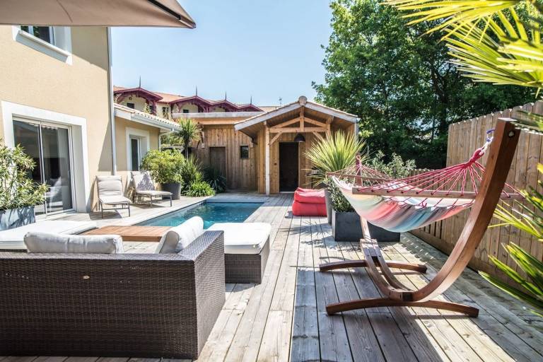 House with garden, private pool & BBQ — photo 2