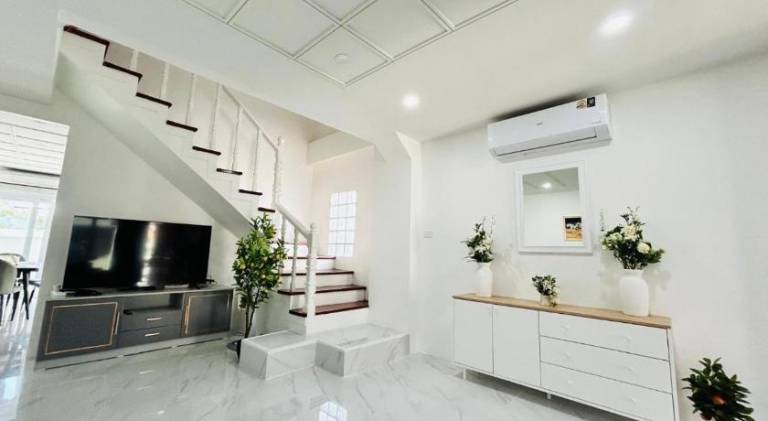 Villa with garden, terrace & pool | Next to Big Buddha — photo 3
