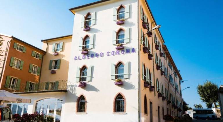 Hotel Corona in Caprino Veronese