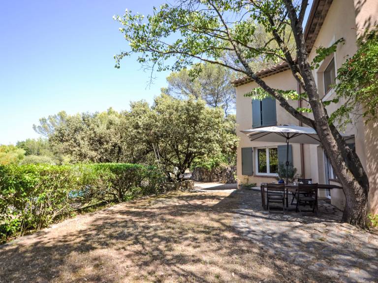 Apartment with garden, terrace & barbecue — photo 4