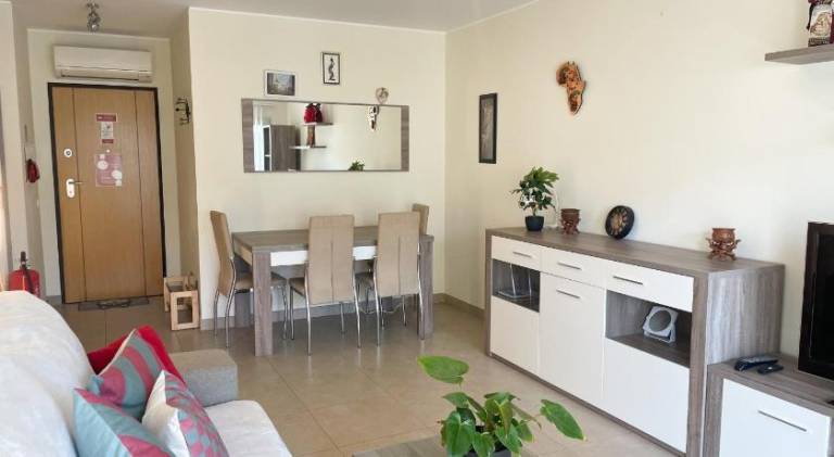 Holiday apartment with 1 room for 4 persons in Portimão
