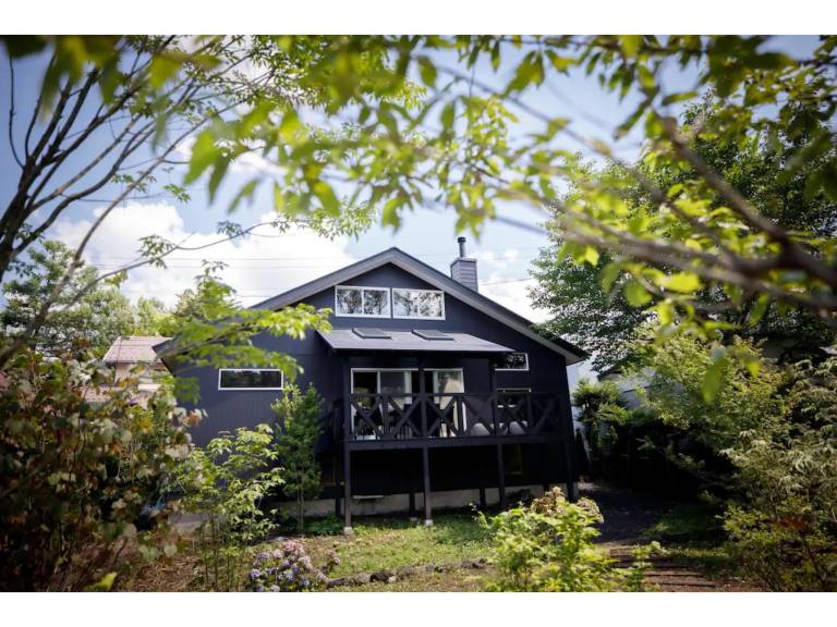Beautiful house with barbeque | Good for workation | Dogs allowed in Karuizawa