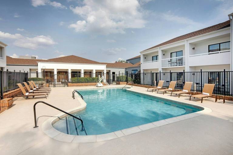 Courtyard by Marriott Dallas Addison/Midway — photo 3
