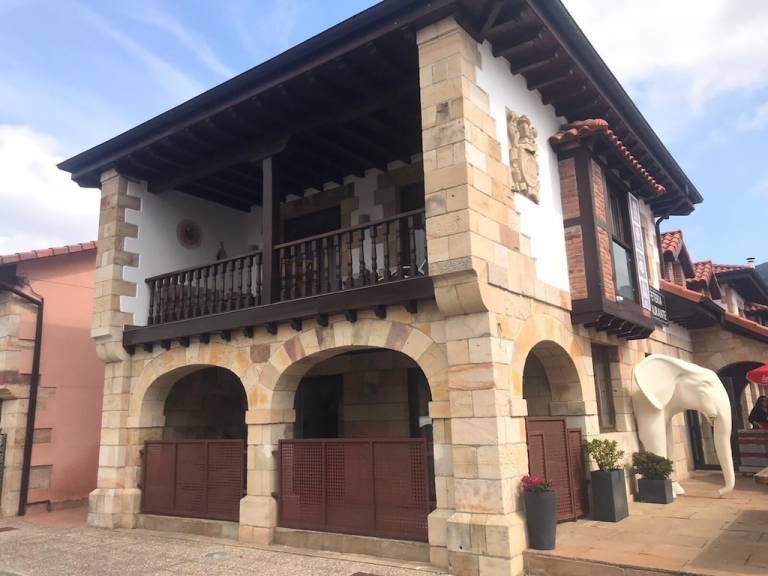 Casa Cabárceno