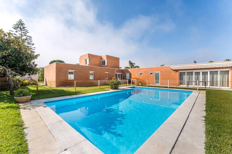 Pôr do sol de Esmoriz com piscina