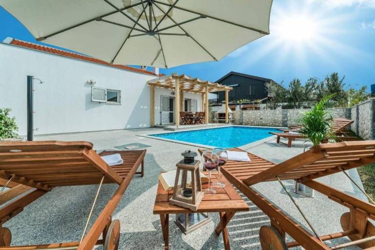 Ferienhaus in Privlaka, Sabunike für max. 8 Personen Ferienhaus in Privlaka, Sabunike für max. 8 Personen