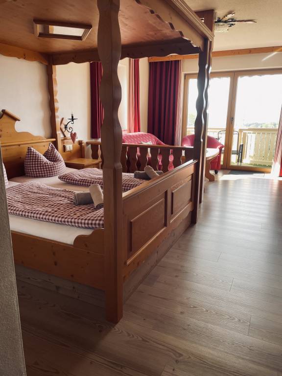 Family-oriented beautiful rental apartment with sauna & yard | Panoramic view | Pet-friendly — photo 3