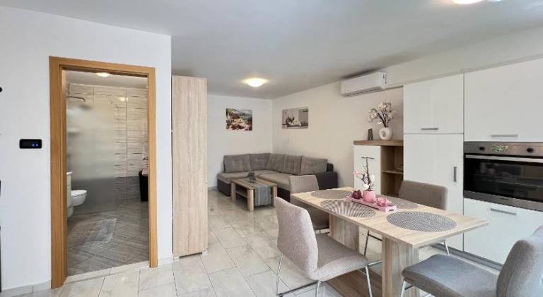 Rental apartment for 5 persons in Izola