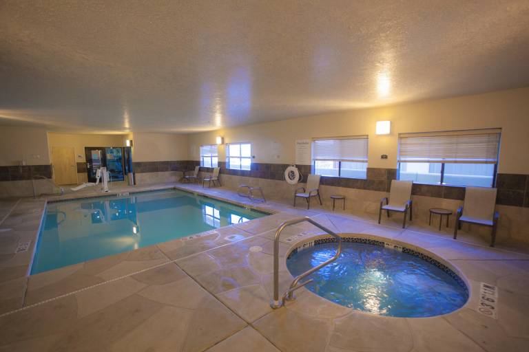 Holiday Inn Express Hotel & Suites Albuquerque - North Balloon Fiesta Park By IHG — photo 4