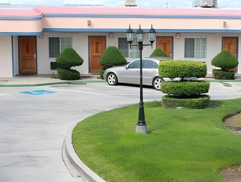 Garden View Inn in Fresno, CA