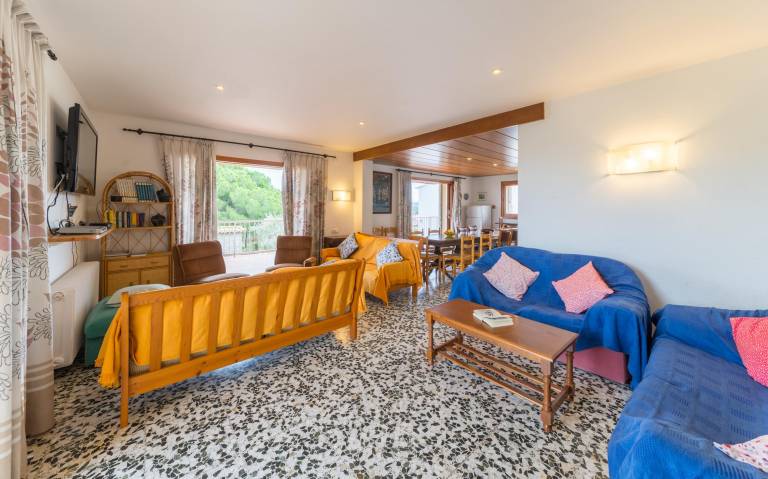 Fully equipped wonderful villa with yard, private pool & patio | Beach nearby | Pets are welcome — photo 4