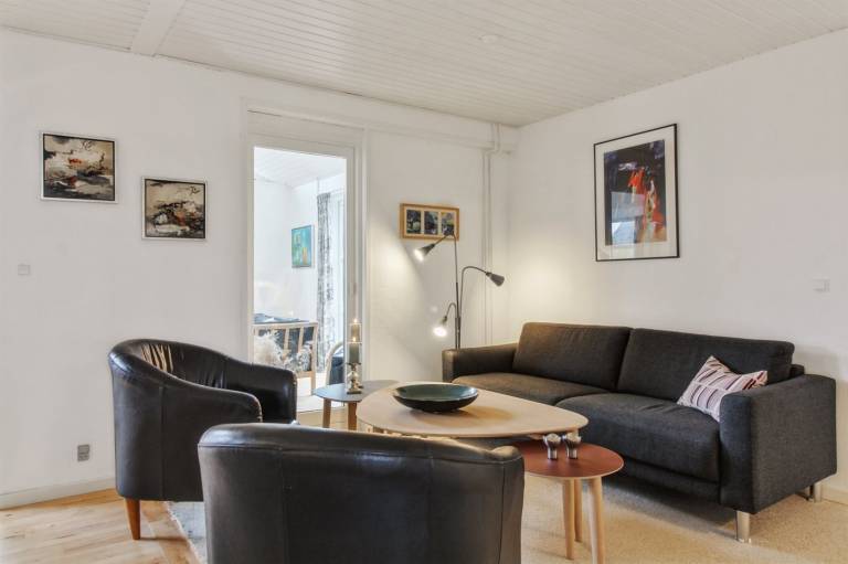 House with terrace & barbeque — photo 4