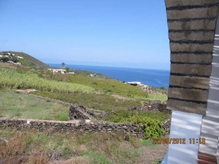 Vacation home with barbeque & terrace — photo 3