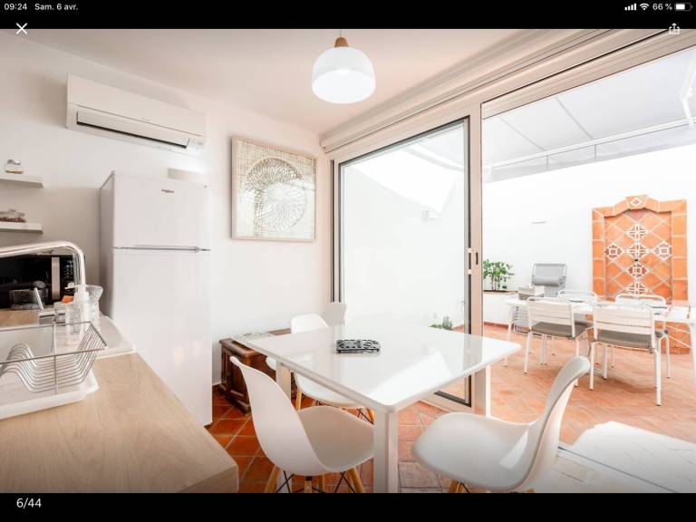 House with barbecue, yard & terrace | City view — photo 2