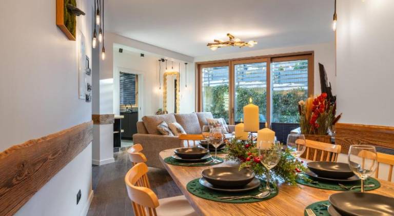 Holiday apartment with garden, hot tub & patio — photo 2