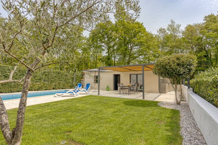 Lovely house with garden, private pool & patio | Pets allowed — photo 5