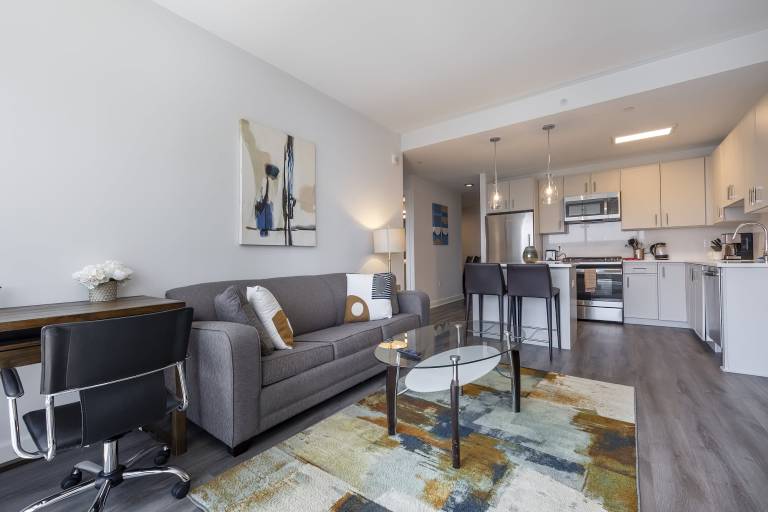 Family-friendly holiday apartment with patio, barbeque & pool | Perfect for remote work | Pet-friendly — photo 4